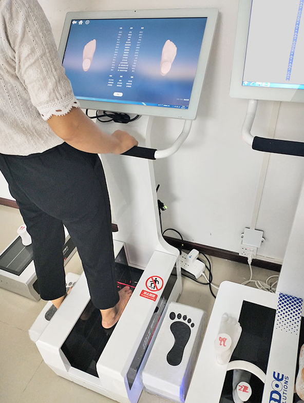 3D脚型扫描仪高精度扫描测量足部数据，适用于科学选鞋、鞋垫的设计和定制